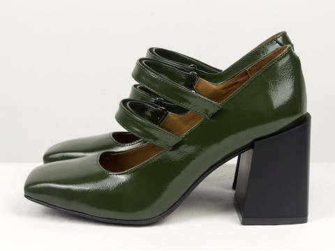 Дизайнерские туфли из натуральной зеленой лаковой кожи на устойчивом квадратном каблуке с липучками,  Т-2049-10