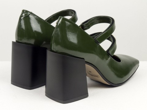 Дизайнерські туфлі з натуральної зеленої лакової шкіри на стійкому каблуці  з липучками, Т-2049-04