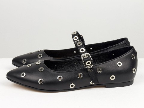Дизайнерські туфлі на низькому ходу з натуральної шкіри чорного кольору з люверсами, Т-2407-01