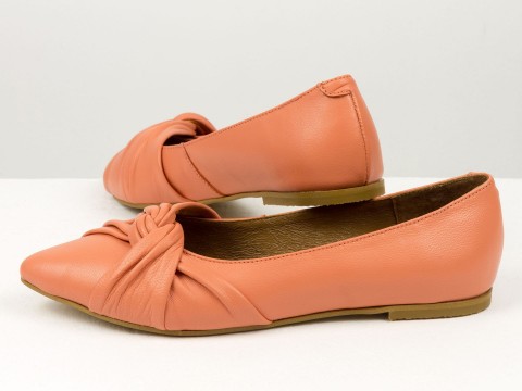 Жіночі туфлі на низькому ходу з м'якої  натуральної шкіри морквяного кольору