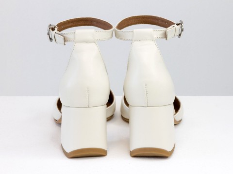 Женские классические туфли с ремешком из натуральной кожи молочного цвета