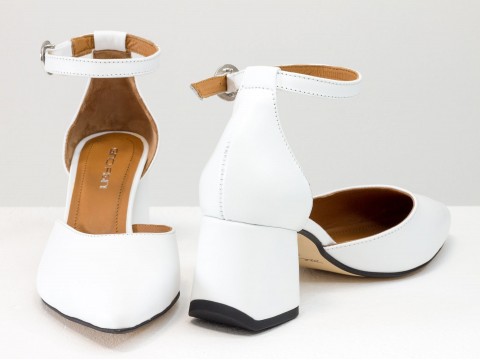 Женские классические туфли с ремешком из натуральной кожи белого цвета