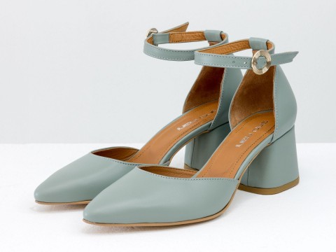 Женские классические туфли с ремешком из натуральной кожи серо-голубого цвета