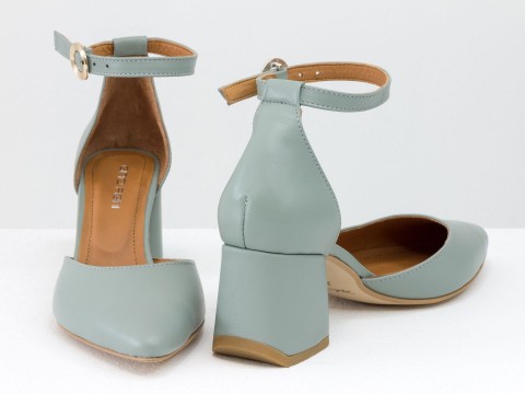 Женские классические туфли с ремешком из натуральной кожи серо-голубого цвета