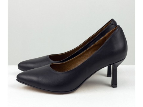 Дизайнерские туфли лодочки на  каблуке из натуральной итальянской кожи черного цвета,  Т-2116-04