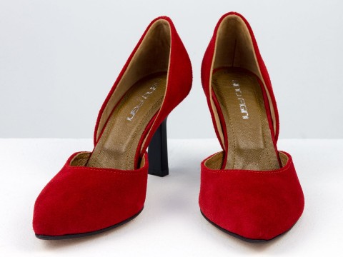 Дизайнерські червоні  туфлі-човники на невисокому підборі  з натуральної італійської замші, Т-2233-02