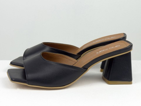 Дизайнерские шлепанцы черного цвета на обтяжном  каблуке из натуральной итальянской кожи, С-2216-12
