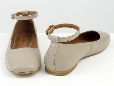 Літні туфлі з італійської шкіри бежевого кольору на низькому ходу , Т-2320-01