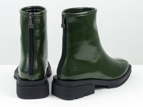 Жіночі черевики з натуральної лакованох шкіри зеленого кольору з квадратним носом, Б-2176-10
