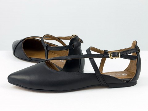 Жіночі чорні туфлі на низькому ходу з натуральної шкіри з ремінцями та застібкою, С-2223-08