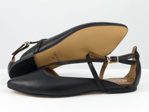 Жіночі чорні туфлі на низькому ходу з натуральної шкіри з ремінцями та застібкою, С-2223-08