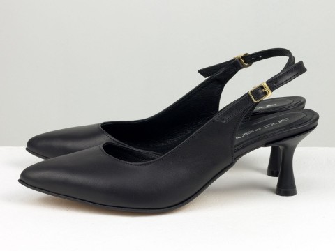 Чорні туфлі з натуральної шкіри з відкритою п'ятою на підборі рюмочка ,Т-2305-03