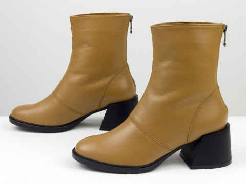 Жіночі черевики з натуральної карамельної шкіри на середньому підборі з блискавкою, Б-2159-03