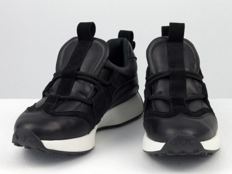 Кросівки монохромні з натуральної замші та шкіри чорного кольору на шнурівці , Т-2302-02