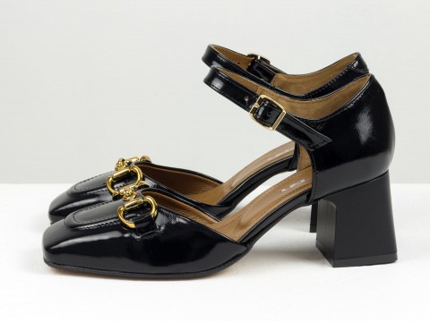 Дизайнерские черные босоножки на необтяжном каблуке из натуральной итальянской лаковой кожи с золотой фурнитурой, С-2211-17