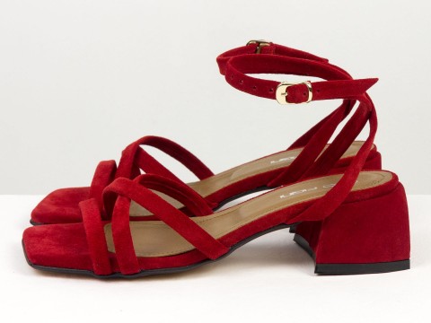 Дизайнерські  босоніжки , виготовлені з натуральної італійської замші червоного кольору, С-2225-08