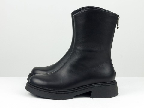 Женские  ботинки черного цвета из натуральной кожи на облегченной подошве с молнией , Б-2232-01