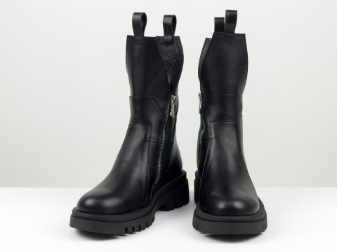 Жіночі чорні високі черевики з натуральної шкіри асиметричного крою, Б-2104-07