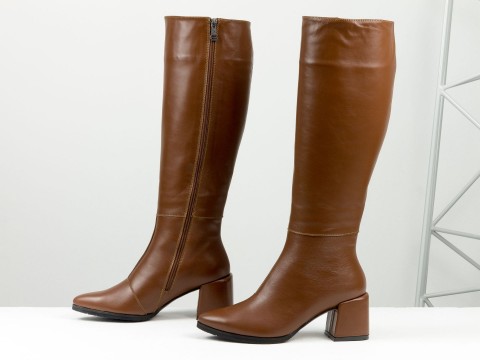 Осінні чоботи коричневого кольору з натуральної шкіри на обтяжних підборах, М-2063/1-03