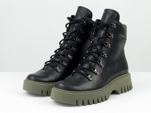 Класичні черевики з натуральної чорної шкіри на потовщеній підошві кольору хакі зі шнурівкою, Б-2234-03