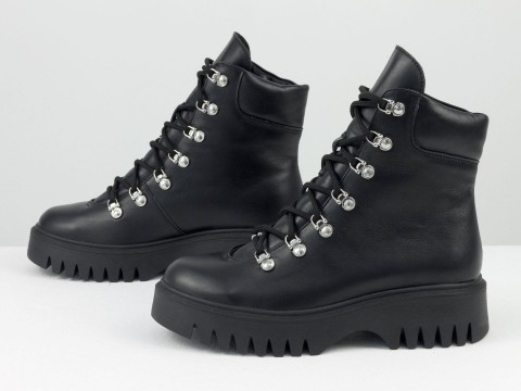 Класичні черевики з натуральної чорної шкіри на потовщеній підошві зі шнурівкою, Б-2234-02