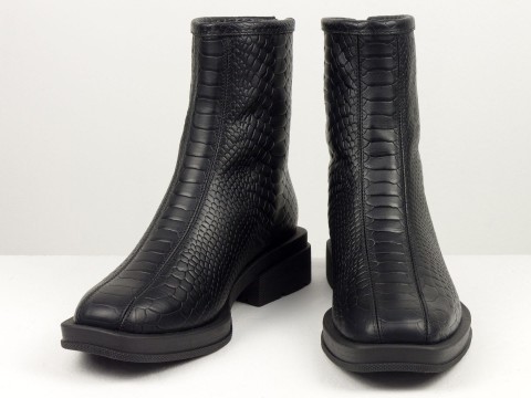 Жіночі черевики з натуральної чорної шкіри в текстурі "пітон" з квадратним носом, Б-2176-12