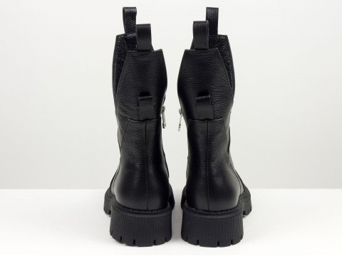 Жіночі чорні високі черевики з натуральної шкіри флотар зернистої форми  асиметричного крою, Б-2104-14