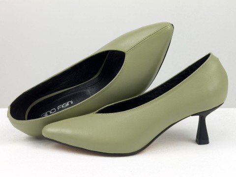 Дизайнерські туфлі-рукавички на невисокому підборі "рюмочка" з натуральної італійської шкіри оливкового кольору, Т-2050/1-08