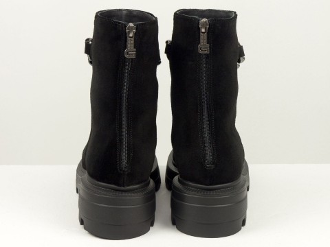 Жіночі чорні високі черевики з натуральної замші із чорним ланцюгом, Б-2167-11