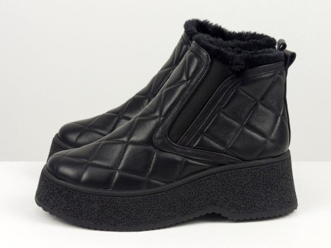 Жіночі черевики з натуральної м'якої стьоганої шкіри чорного кольору на оновленій підошві, Б-2237-02