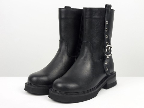 Жіночі шкіряні черевики з ремінцем та масивною підошвою Gino Figini