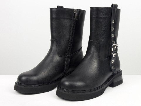 Жіночі шкіряні черевики з ремінцем та масивною підошвою Gino Figini