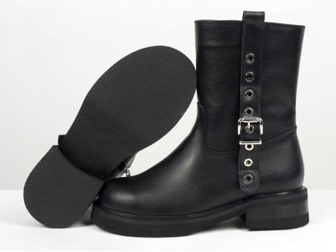 Жіночі шкіряні черевики з ремінцем та масивною підошвою Gino Figini