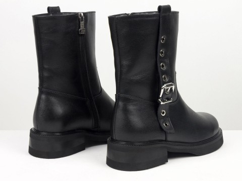 Жіночі шкіряні черевики з ремінцем та масивною підошвою Gino Figini