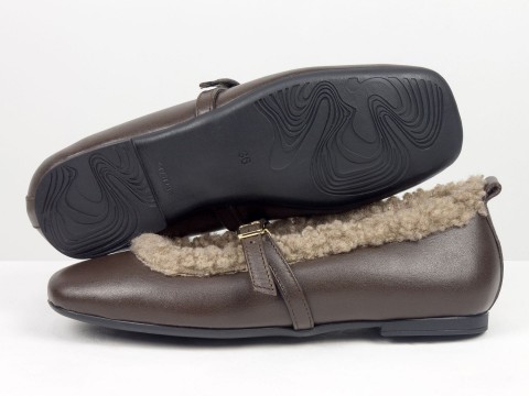 Женские теплые балетки низкого хода из натуральной кожи коричневого цвета и мехом «тедди» Gino Figini