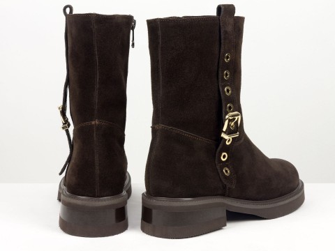 Жіночі замшеві черевики з ремінцем та масивною підошвою Gino Figini