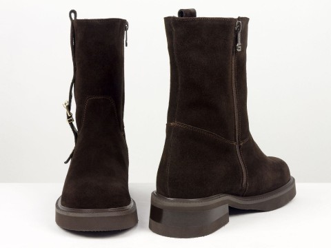 Жіночі замшеві черевики з ремінцем та масивною підошвою Gino Figini