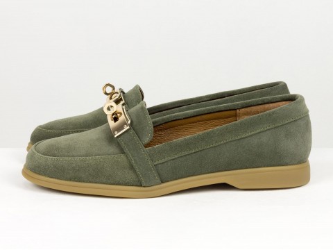 Лофери жіночі з натуральної замші у відтінку авокадо з фурнітурою , Т-2567-04