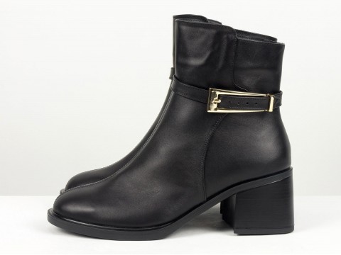 Стильные женские ботинки из натуральной кожи насыщенного черного цвета 