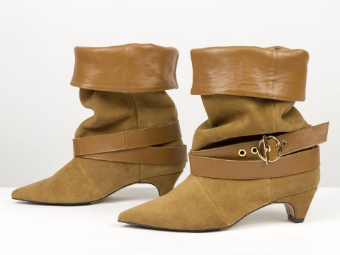 Ексклюзивні замшеві черевики з відворотом і ремінцем Gino Figini