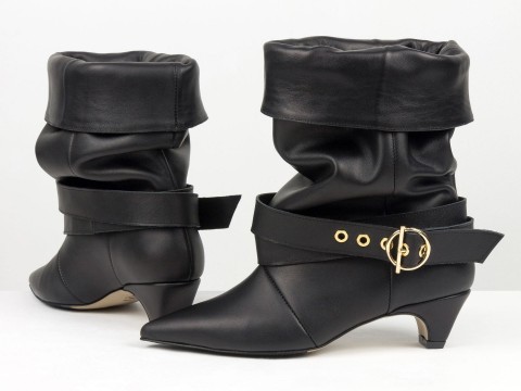 Эксклюзивные кожаные ботинки с отворотом и ремешком