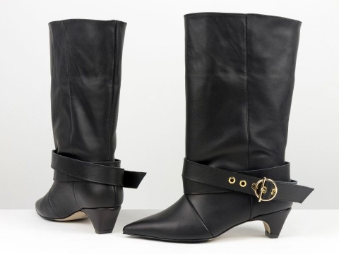 Эксклюзивные кожаные ботинки с отворотом и ремешком