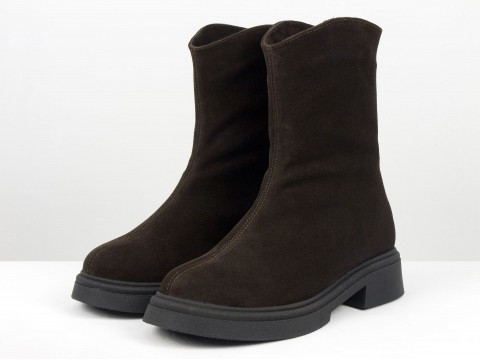 Жіночі черевики з натуральної замші шоколадного кольору Gino Figini