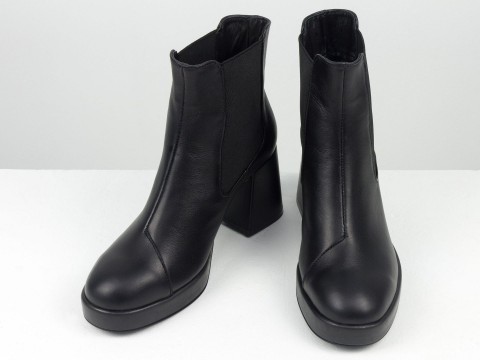 Жіночі черевики "челсі"  з натуральної чорної шкіри на середньому підборі, Б-2323-01
