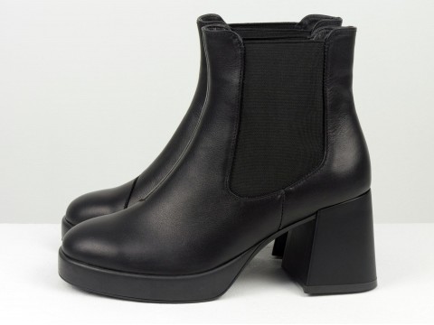 Класичні жіночі черевики  "челсі "чорного кольору з натуральної шкіри на потовщеній підошві та підборах , Б-2323-01