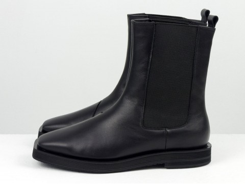Дизайнерські черевики "челсі" з натуральної чорної шкіри з резинками на низькому ходу, Б-2330-01