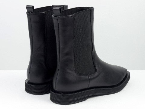 Дизайнерські черевики "челсі" з натуральної чорної шкіри з резинками на низькому ходу , Б-2330-01
