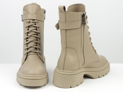 Жіночі бежеві високі черевики з натуральної шкіри на шнурівці та ремінцем, Б-2331-02