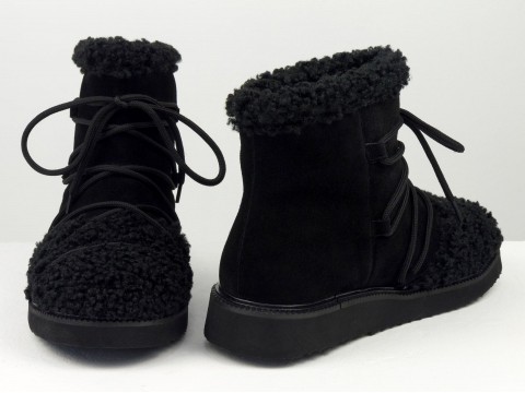 Жіночі чорні уггі з натуральної замші на шнуровці та хутром "тедді" ,Б-2338-01