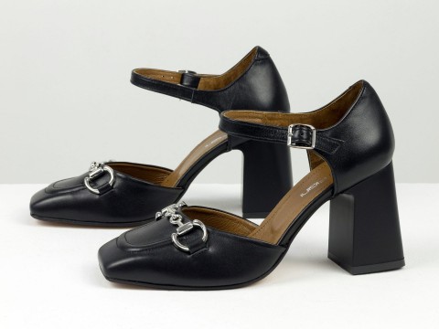 Дизайнерские черные  босоножки на необтяжном каблуке из натуральной итальянской кожи с серебряной фурнитурой, С-2211-07